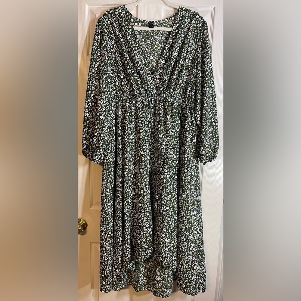 SHEIN‎ Women’s Plus Size V Neck Green Floral High Low Dress Size 2X